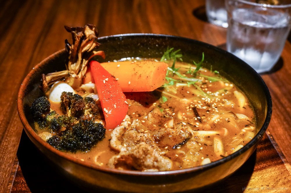 【札幌美食】Garaku 湯咖哩 Soup Curry・來北海道必吃知名湯咖哩/北海道美食/札幌美食 GAKARU,湯咖哩,北海道,札幌美食,札幌,北海道必吃,排隊店,日本美食,札幌必吃