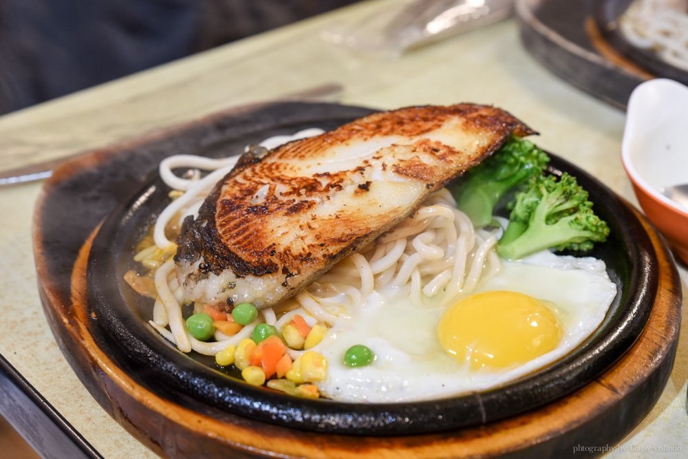 厚切牛排, 板橋, 亞東醫院, 板橋美食, 排隊店, 板橋厚切牛排, 吃到飽, 美國牛, 牛肩, 沙朗 厚切牛排, 板橋, 亞東醫院, 板橋美食, 排隊店, 板橋厚切牛排, 吃到飽