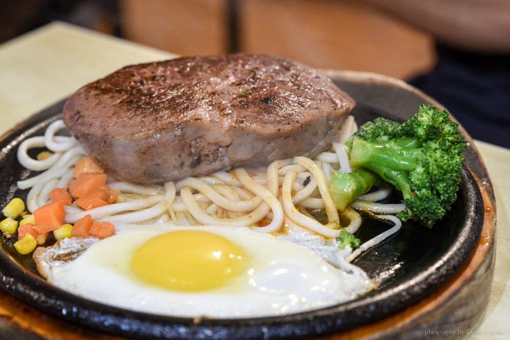 厚切牛排, 板橋, 亞東醫院, 板橋美食, 排隊店, 板橋厚切牛排, 吃到飽, 美國牛, 牛肩, 沙朗 厚切牛排, 板橋, 亞東醫院, 板橋美食, 排隊店, 板橋厚切牛排, 吃到飽